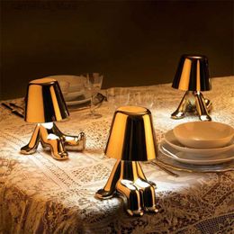 Veilleuses Italie Petit Homme D'or Veilleuse Penseurs Lampe Art Décor Étude Café Bar Table De Chevet Lampes Chambre D'enfant Frères Q231114