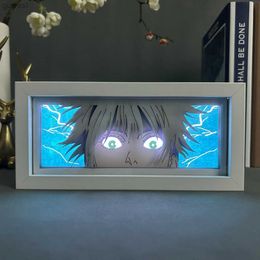 Luces nocturnas Jujutsu Kaisen Anime Caja de luz Satoru Gojo Eye Face Lámpara para decoración de dormitorio Caja de luz Manga Nightlight 3d Papercut Lámpara de escritorio Madera YQ240112