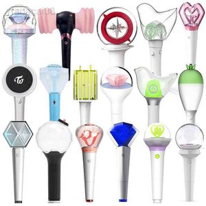 Nachtverlichting Kpop Lightstick Army Bomb Stray Kids Seventeen Zwart Roze Twice MAMAMOO Itzy Enhypen Ateez Treasure Got7 Official Light Stick HKD230704