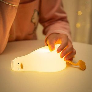 Luci notturne Luce a LED Anatre sdraiate Lampada da camera ricaricabile tramite USB Decorazione da comodino Coppia in silicone Regalo Cameretta per bambini