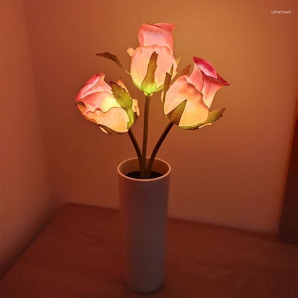 Veilleuses LED Rose Tulipe Vase Lampe Lampe Table Lumineuse Batterie Pour La Maison Chambre Chevet Décor De Mariage