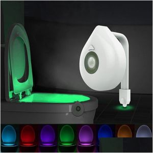 Nachtverlichting Led-toiletbril Nachtlampje Bewegingssensor Wc 8 kleuren Verwisselbare lamp Batterij-aangedreven achtergrondverlichting voor Bowl Drop Delivery Li Dhzop
