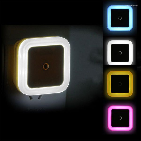 Luces nocturnas Mini luz LED Lámpara de sensor automático enchufable UE / EE. UU. Para dormitorio Pasillo Escaleras Pasillo