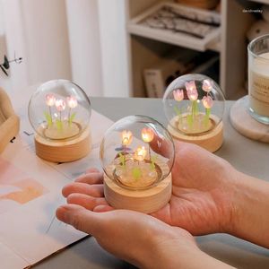 Nachtverlichting Mini Tulp Licht Handgemaakte DIY Materialen Leuke Woondecoratie Ornament Verjaardagscadeau voor meisje Familie Vriend Kind Kerstmis