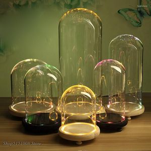 Nachtverlichting Moderne glazen koepel Cloche Cover Decor Droge bloem ornamenten Handgemaakte Craft Jar houten kleurbasis met voeten LED -licht