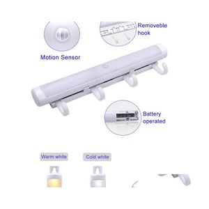 Lumières de nuit Capteur de mouvement LED Armoire Lumière Blanc Chaud USB Crochets détachables Intérieur Pour Mur Salle De Bain Couloir Escalier Drop Livraison Li Dhfxc