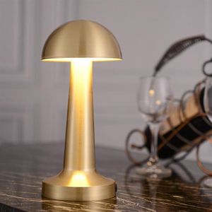 Lampe de table à LED portable aux lumières de nuit avec capteur tactile 3 niveaux luminosité batterie rechargeable batterie de nuit légère lampe à la lampe 273x