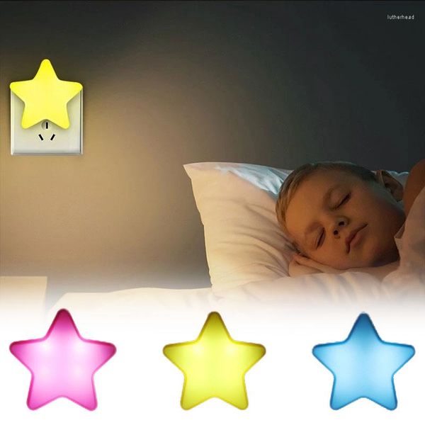 Veilleuses télécommande étoile LED capteur de lumière enfichable contrôle 3 minuterie de luminosité lampes murales de chevet bébé endormi