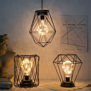 Nachtlichten Retro Iron Art Minimalistische tafellamp Batterij Powered Hangende lantaarn voor slaapkamer Bedide Xmas Decoratie Lightnight Night Night Night Night