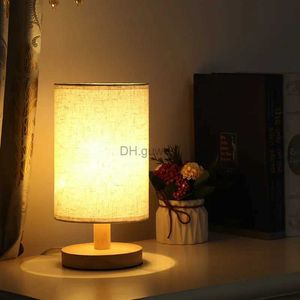 Nachtverlichting Massief Houten Nachtlampje Nieuwe Linnen Lamp LED Bureaulamp Oogbescherming Nachtkastje Lamp USB Aangedreven Naast Lamp Decor YQ240207