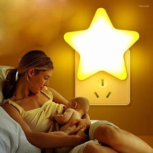 Night Lights Star LED Intelligent Light Control Socket Lamp US/EU-plug-in voor kinderslaapkamer gang trappen verlichting