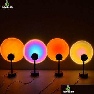 Nachtlichten Sunset Projector Lamp RGB Rainbow Sfeer voor thuis slaapkamer Coffe Shop Achtergrond Wall Decoratie USB Drop Delivery Lig Dhraq