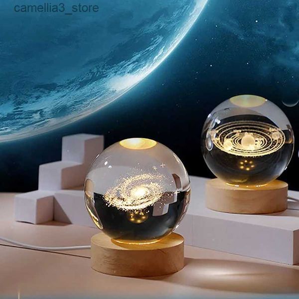 Veilleuses Lampe de table 8 cm boule de cristal série univers veilleuse base en bois massif brillant cristal lumière LED petit ornement voie lactée Q231114