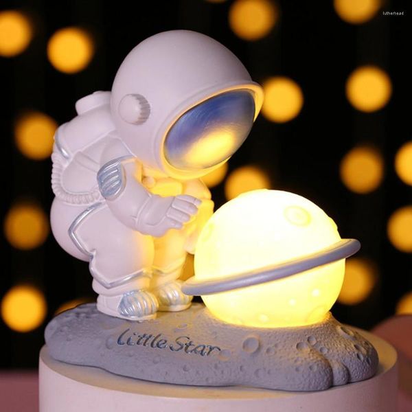 Lámpara de mesa con luces nocturnas, protección ocular ecológica, luz de astronauta, LED de dibujos animados, decoración para dormitorio, regalo para niños