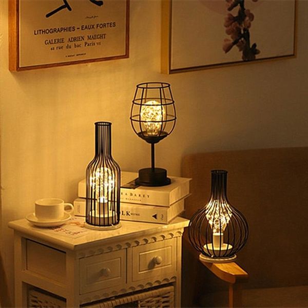 Veilleuses Bouteille En Verre De Vin LED Lumière Fer Évider Lampe Pour Café El Balcon Décoration De La Maison Décoration De TableVeilleusesNuit