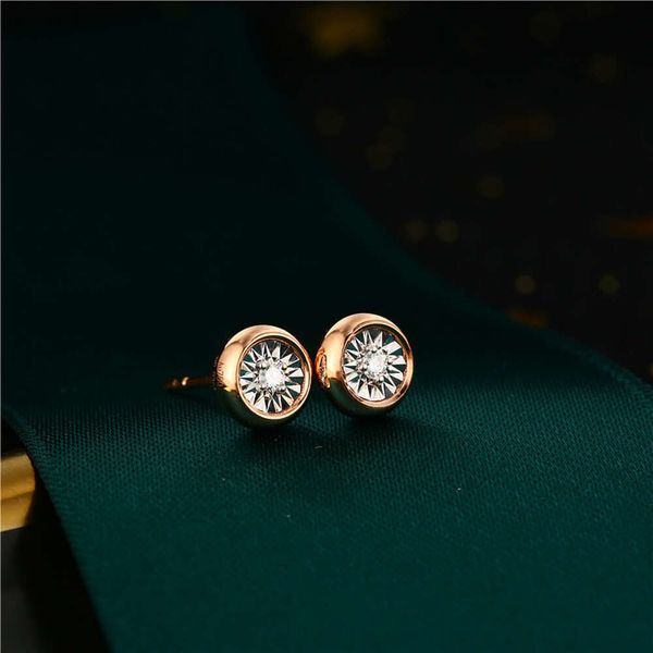 Nine's offre spéciale véritable diamant naturel 18 carats en or massif boucles d'oreilles bijoux femmes en gros