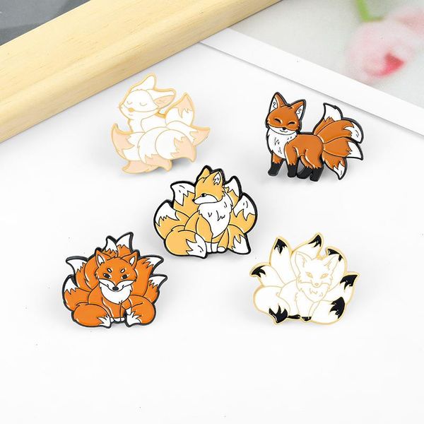 Pins de esmalte de zorro de nueve colas Kawaii lindo animal broches insignias de solapa bolsa divertida joyería de dibujos animados para niños amigos
