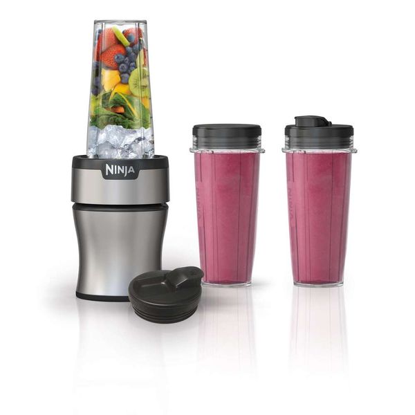 Ninja BN301 Nutri Blender Plus Mélangeur personnel compact, moteur de 900 watts de pointe, boissons glacées, smoothies, sauces, etc., (3) tasses portables de 20 onces, (2) buses (1)