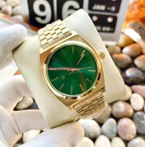 Nixo Fashion Couple Watch Retro Square Dial Small Gold montre des hommes et des femmes Hip Hop Steel Band Watch6357799