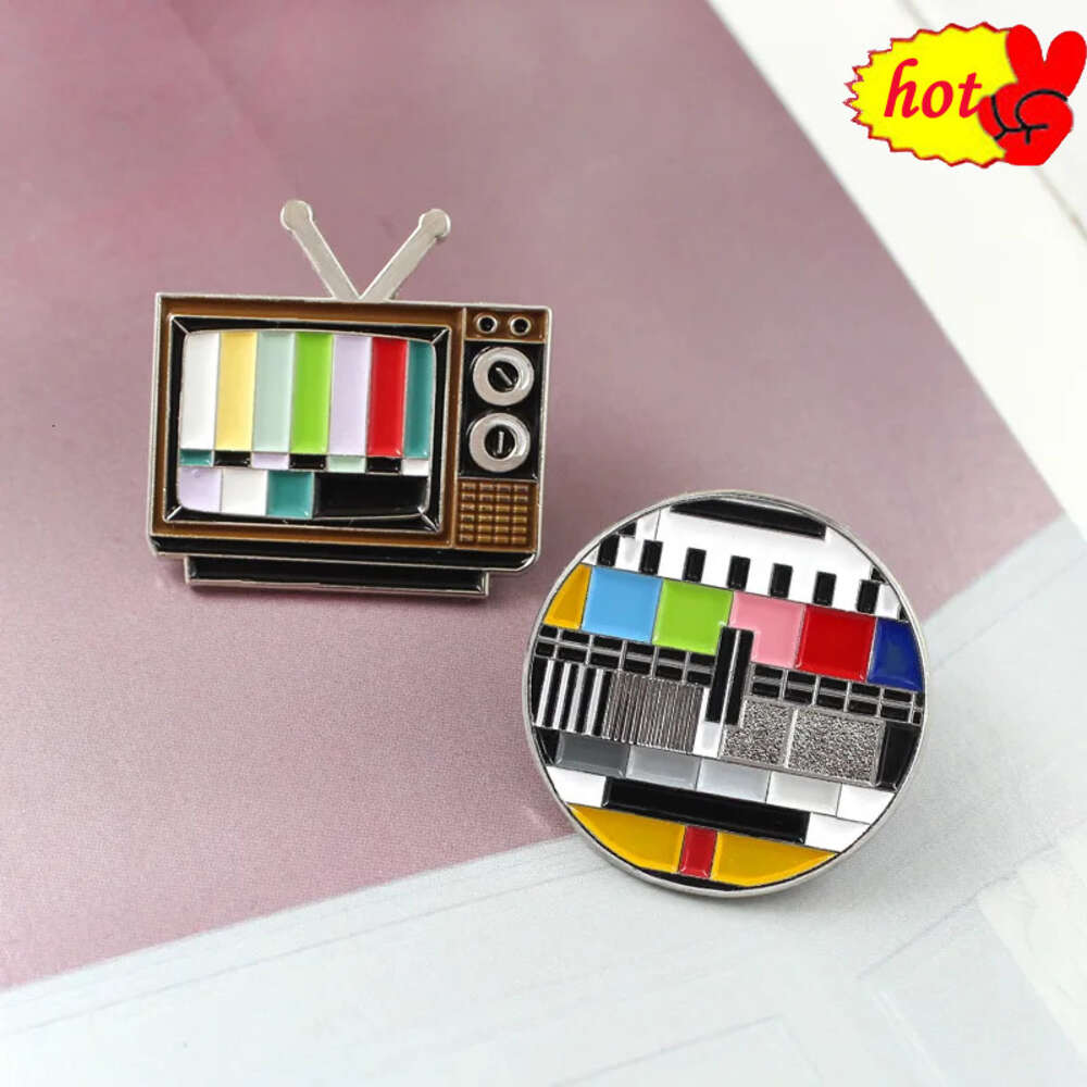 No signal in the color TV channel of the versatile alloy Pin Brooches Hard enamel lapel pins Backpack Jackets Bags Accessories f