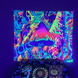 Tapiz de monstruo de Mashroom noctilucente Tapices colgantes Tapices de fondo de tela Noche Ins Estilo de tela colgante de tela decorativa Bohemio Tapestry