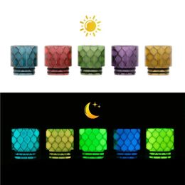 Noctilucent slangenhuid 810 DRIP TIPS ROKE ACCESSOIRES HOLDERS HOUDEN BORE EPOXY RESIN TFV8 TFV12 Mondstuk voor 810 draad TFV 8 12 Big ZZ