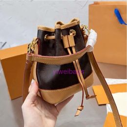 Bolsas de diseñador de lujo de Noe Purse Bolsas para mujeres Bolsas de bolsas Nano Noe Bolsas de hombro de cuero bolsos de cuerpo de cuerpo Mini Bucket Bag Women Purse Willet al por mayor