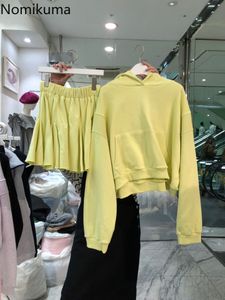 Nomikuma Lente Vrouwen Twee Stukken Sets Hooded Lange mouw Pullover Sweatshirt + Hoge Taille Geplooide A-Lijn Rok Past 6F820 210427