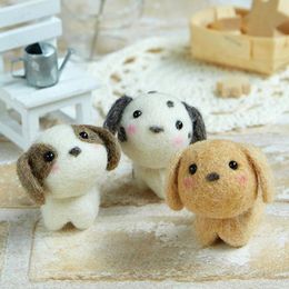 Niet-afgewerkt Filt Creative Cute Dog Pet Toy Doll Wool Filt Pored Kitting niet-afgewerkt handcarft wolvelding materiaalpakket