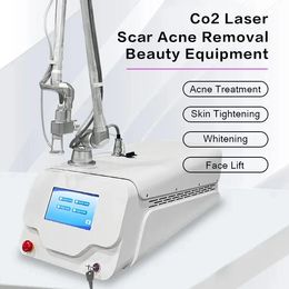 Niet-invasieve CO2 fractionele laser 10600 nm golflengte Spot-striae verwijderen Gezichtslift Litteken repareren Vaginale verzorging Aanscherpingsapparaat
