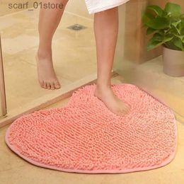 Tapis de bain antidérapants 50-80 cm tapis de sol antidérapant Chenille tapis de salle de bain tapis de toilette lavable tapis de porte en forme de coeur 1 PC tapis de sol pour salon L231012
