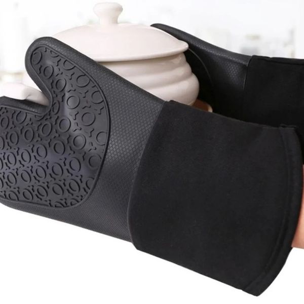 Gants de cuisine résistants à la chaleur imperméable à la chaleur à la chaleur en silicone sans glissement.