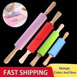 Poignée en bois antiadhésive Pin Pâtisserie Pâte Farine Rouleau Silicone Rouleau À Pâtisserie Cuisine Cuisson Outils De Cuisson Rouleau À Pâtisserie De Noël HKD230828