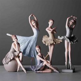 Nordic Art Ballet Fille Résine Figure Ornements Figurines Décoration Accessoires pour Salon Ornements pour La Décoration Intérieure 210727