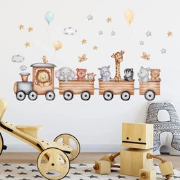 Nordic Cartoon Animaux Autocollants muraux pour les chambres pour enfants Filles garçons de chambre bébé décoration girafe éléphant Train Birds Star Wallpaper 240429