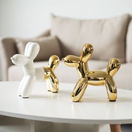 Nordic Céramique Animal Ballon Dog Chiens Figurines Piggy Bank Crafts Creative Dog Ornements Miniature Ornemies Home Living Room décor Kids Gifts 2264R