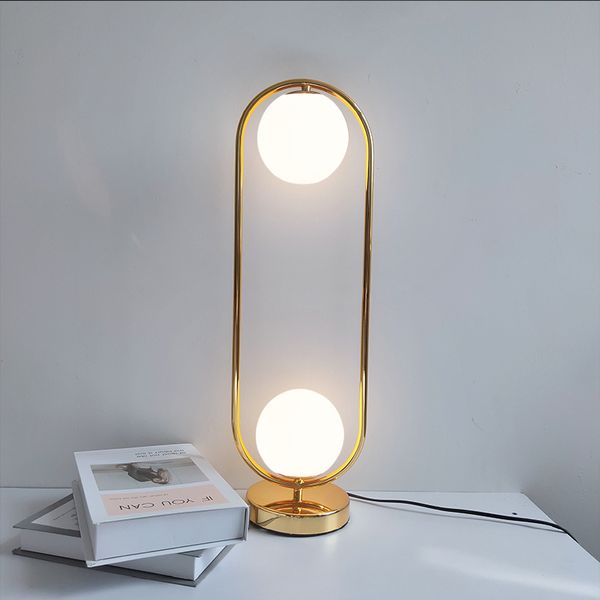 Lámpara de mesa decorativa con bola de cristal de estilo nórdico, luz de escritorio negra y Latón Dorado, placa Base de Metal, iluminación Led moderna para estudio/dormitorio