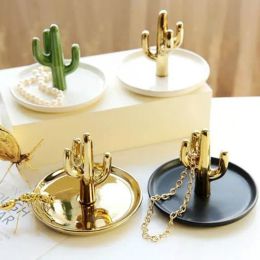 Plato de joyería de cerámica de Cactus dorado nórdico, anillo de exportación, collar, bandeja de joyería, almacenamiento, decoración creativa, figuras en miniatura LL