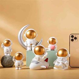 Nordic acessórios de decoração para casa sala estar decoração estatueta miniaturas astronauta figuras decorativas estatueta 210911240b