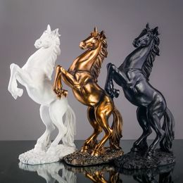 Nordic Horse Resin Statue Sculptures Figure Ornements abstraits pour les figurines Sculpture intérieure Salle Home Decoration Crafts 240517