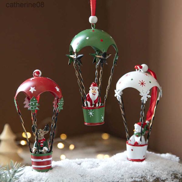 Nordic Iron Art Arbre de Noël Pendentif Creative Ballon À Air Chaud Parachute Père Noël Bonhommes De Neige Elk Drop Ornement Xmas Party Decor L230621