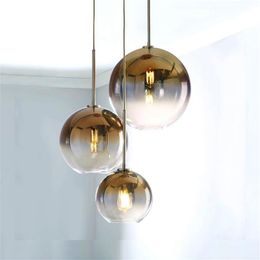 Lampe suspendue nordique en verre doré et argenté, luminaire décoratif d'intérieur, idéal pour une cuisine, une salle à manger ou un salon l323d