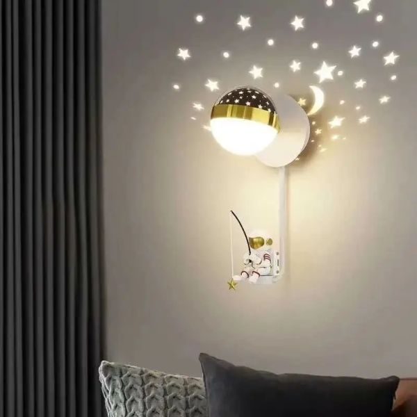 Luz LED de pared moderna de estilo nórdico, iluminación interior, pasillo, astronauta, sala de estar, apliques de pared para cabecera, lámpara de estrella, triangulación de envíos