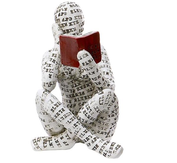 Femme de lecture moderne nordique avec motif de lettres, Sculpture de femme de lecture, Figurine en pâte à papier, décor d'étagère