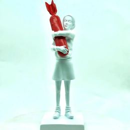 Decoración nórdica personalizada para el hogar, estatua de resina de chica abrazada, Banksy, sala de estar, escritorio, decoración, escultura, figuritas, regalo artístico 240314