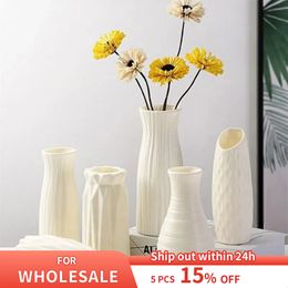 Vase en plastique nordique simple petite bouteille de rangement de pot à fleurs fraîches pour les fleurs salon décorations de maison modernes ornements