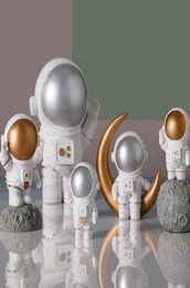 Nordique résine créative astronaute Sculpture Figurine magasin artisanat bureau décoration de la maison accessoires moderne anniversaire cadeau dessin animé Y01072660098