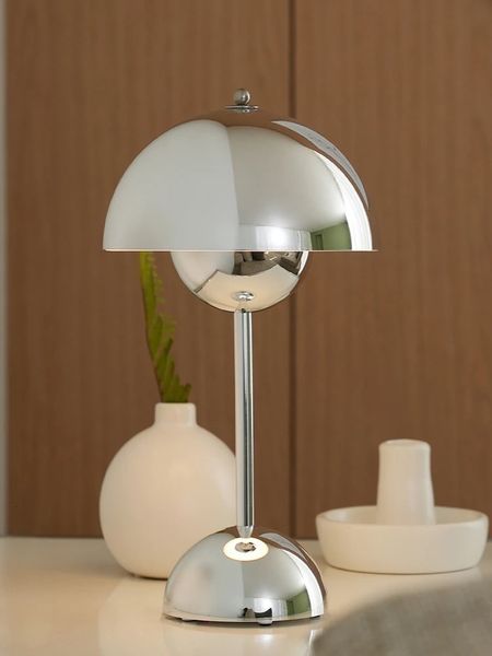 Lámpara de mesa de setas retro nórdica con enchufe USB Lámpara de escritorio de control táctil Dormitorio en casa Luz de noche Lámpara de mesa LED 240305