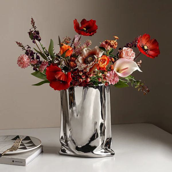 Nordic Silver Vase Creative Ceramic Vase Flower Art Luxury Coffee Shop Model Room Decoration Modern Home Decor Ideas Gift Ideas 240510