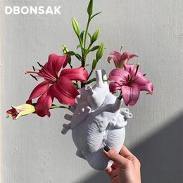 Nordic Simulatie Anatomische Hartvorm Bloemenvaas Hartslag Hars Pot Art Vazen Sculptuur Desktop Plant Home Decor 240131